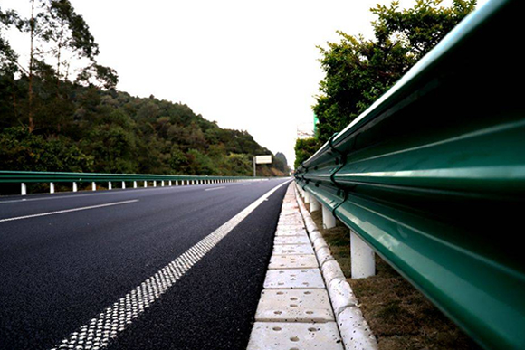 西安高速公路护栏的常用类型